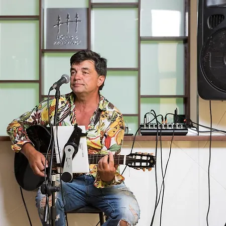 Hotel B1 Boutique 4*