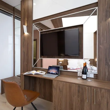 B1 Boutique 4* Sofia